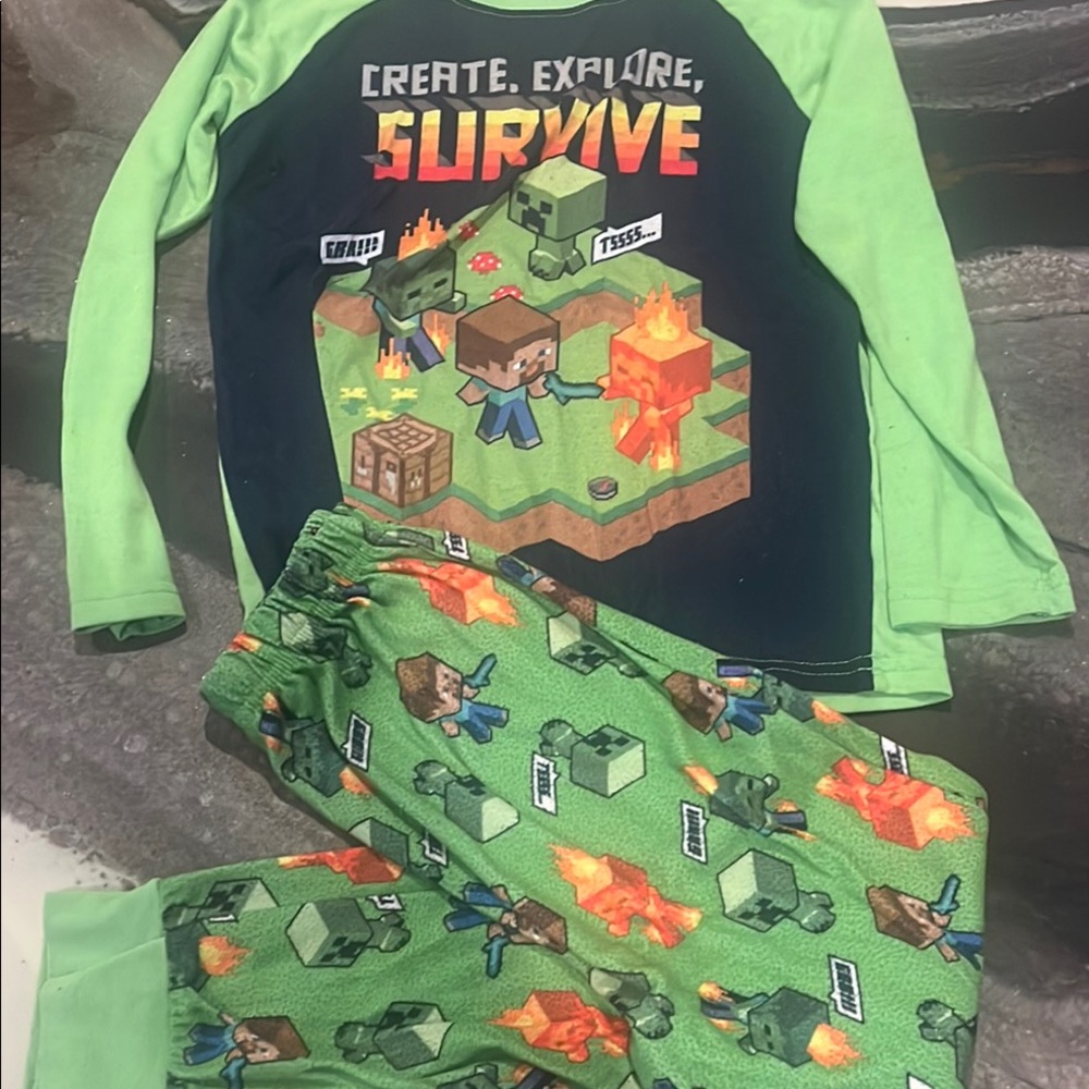 Minecraft Themed Kids Pajama Set - Green and Navy